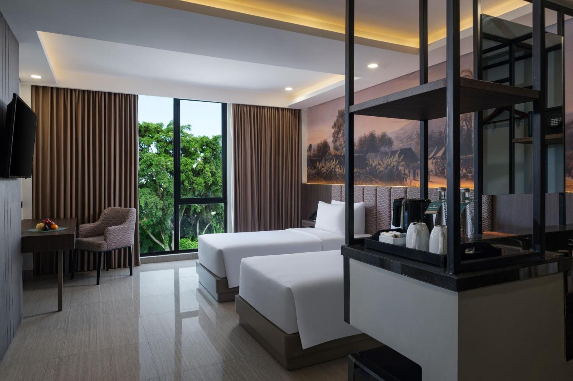 Hotel Santika Blitar Esterno foto