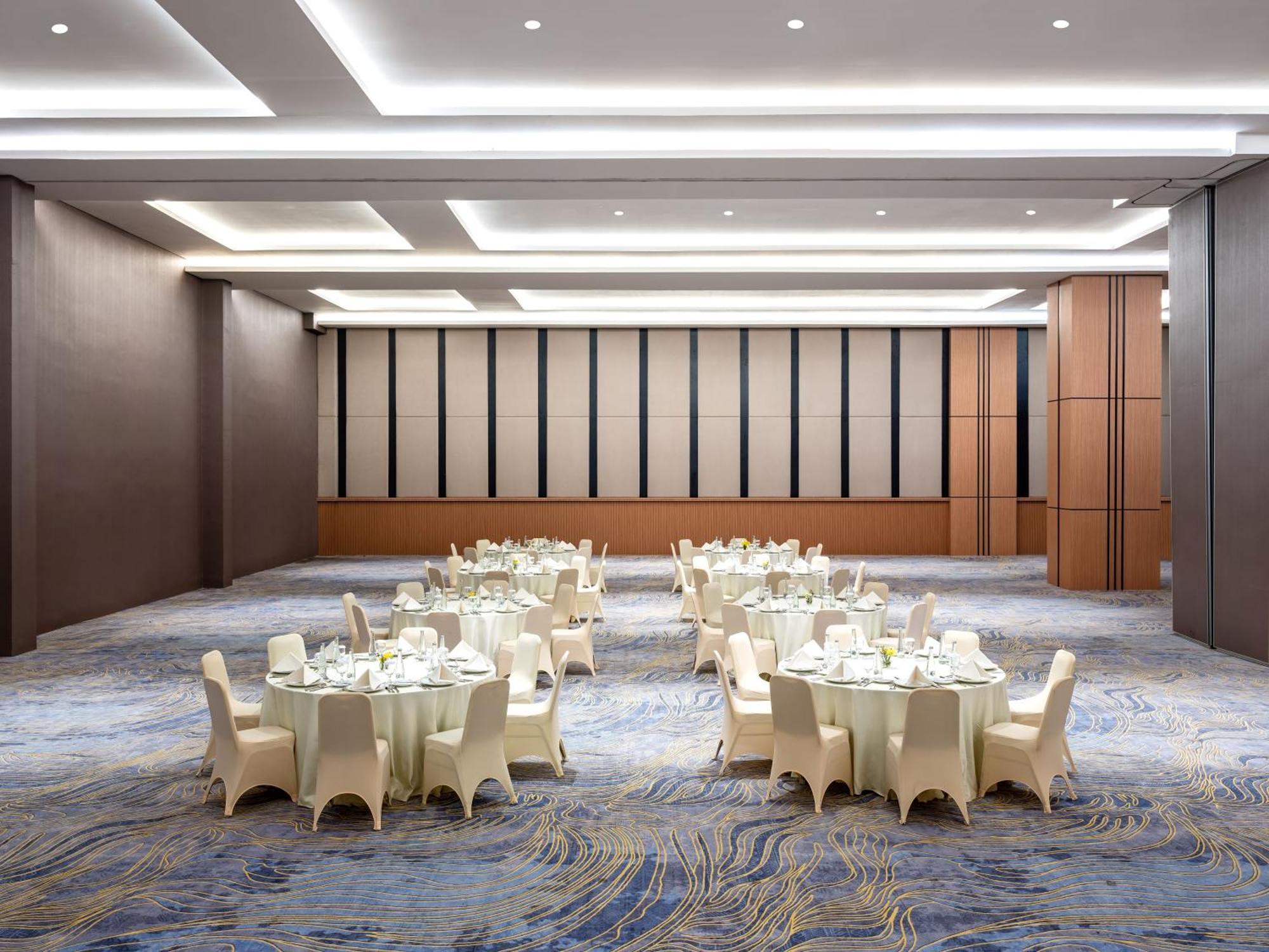 Hotel Santika Blitar Esterno foto