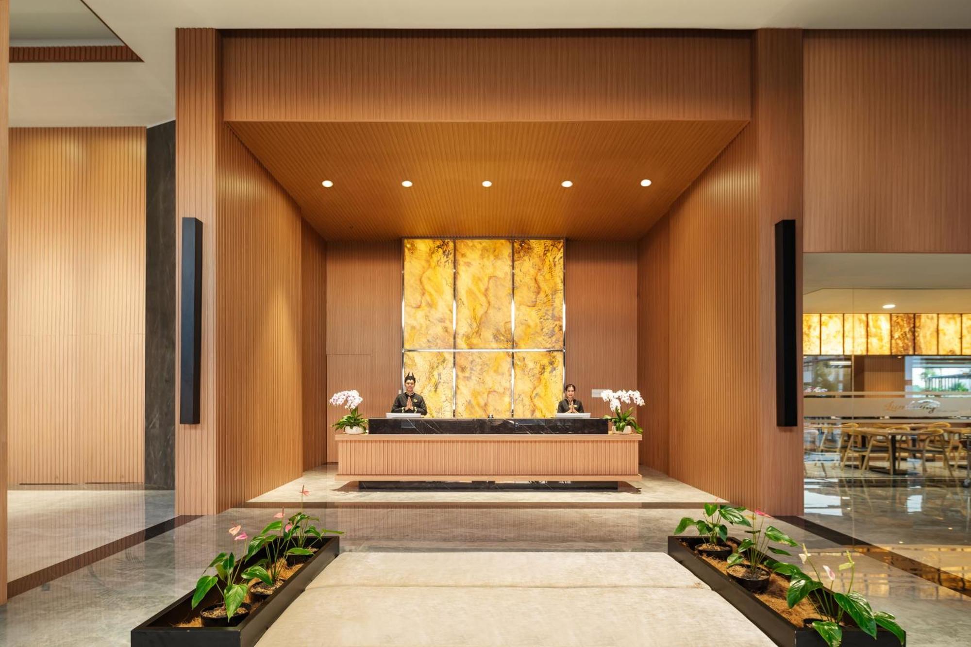 Hotel Santika Blitar Esterno foto